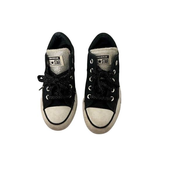 Women's Size 5 Converse - Good condition - Picture 1 of 4